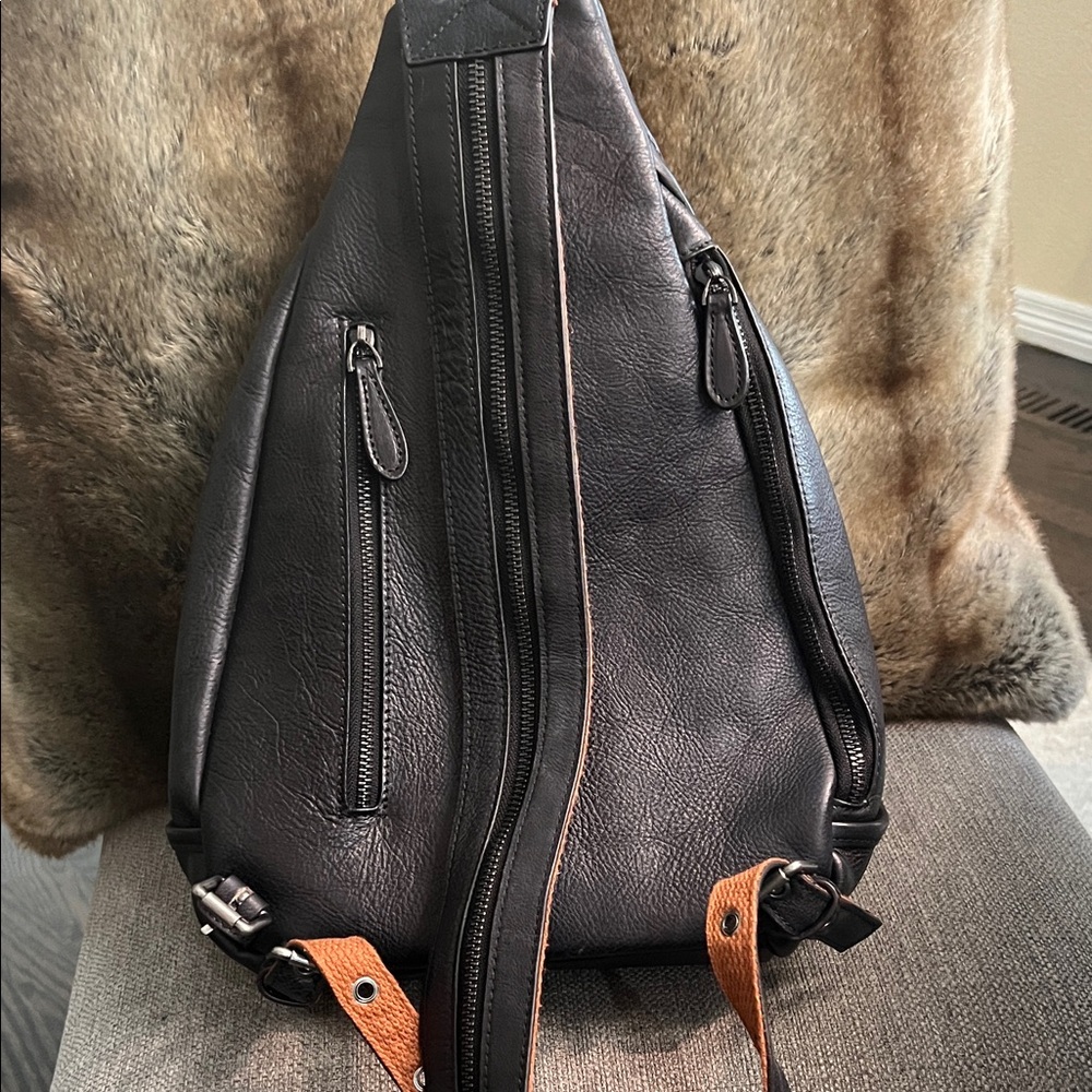 Floral Embossed Black Leather Sling/backpack style Bag - Picture 3 of 9